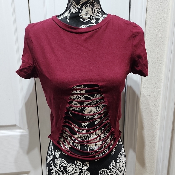 Fashion Nova Burgundy Cut-Out Crop Top M/L - Picture 1 of 6